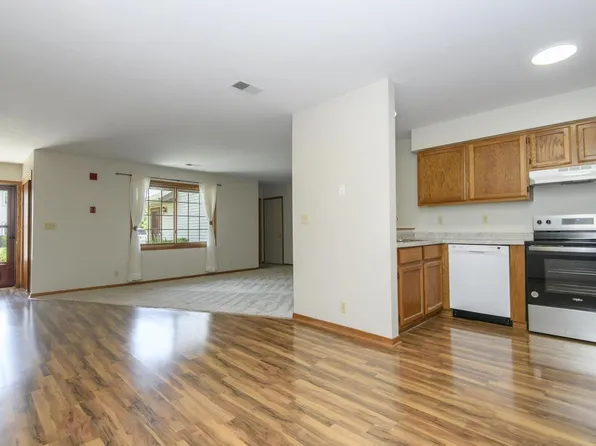 859 Quinlan DRIVE #A, Pewaukee, WI 53072