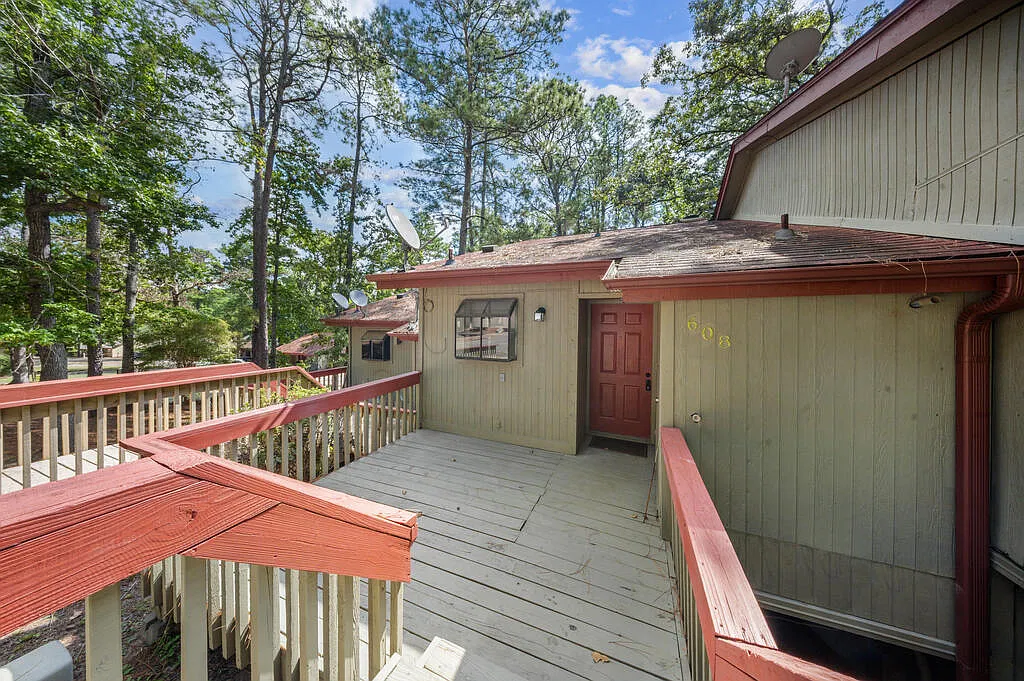 1 bed, 1.5 bath, 1209 sqft, $1,500 — Photo 1