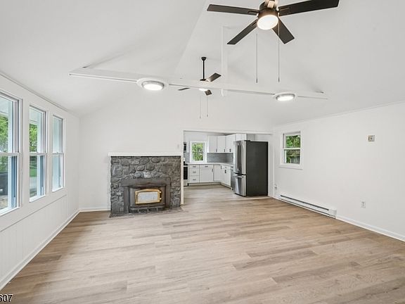 4th image of 223 Waconia Rd