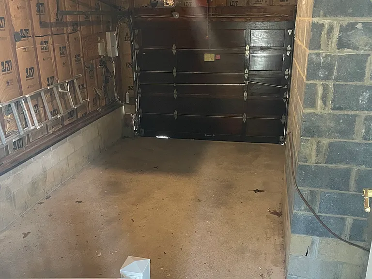887 Royal Ln — Photo 19
