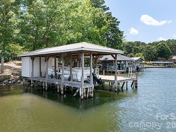 4th image of 49294 Wood Land Dr