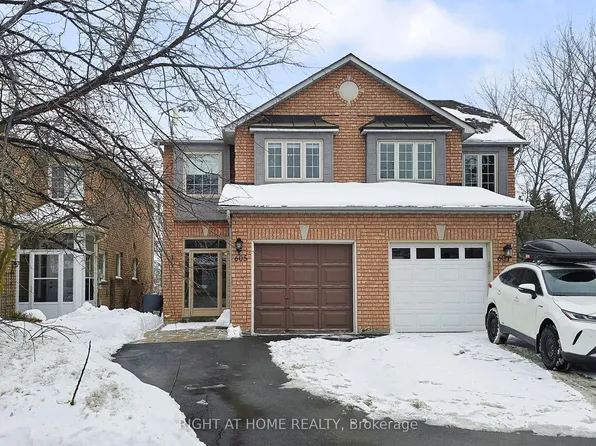 605 Willowick Dr, Newmarket, ON L3X 2A9