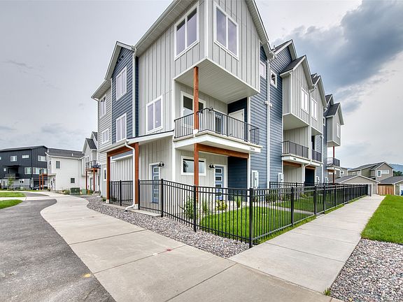 3rd image of 2304 Mary Jane Blvd Unit A