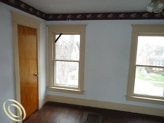 5th image of 16894 Greydale Ave