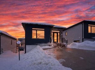 19 Thorngrove Ln, Halifax, NS B3T 0K1