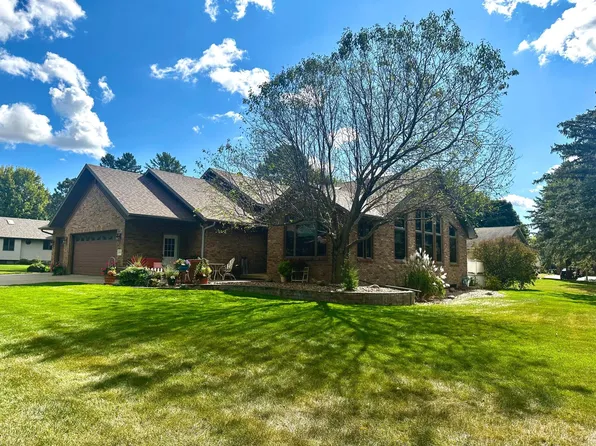 1979 Willow Ave, Worthington, MN 56187
