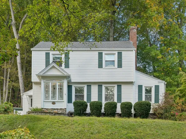 34 Saint Elmo Rd, Worcester, MA 01602