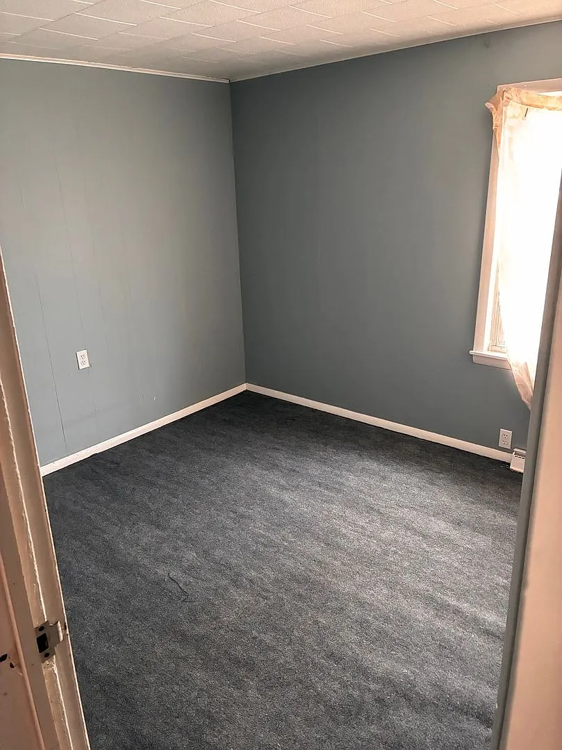 Charming 2BR House in Gibbstown — Photo 3