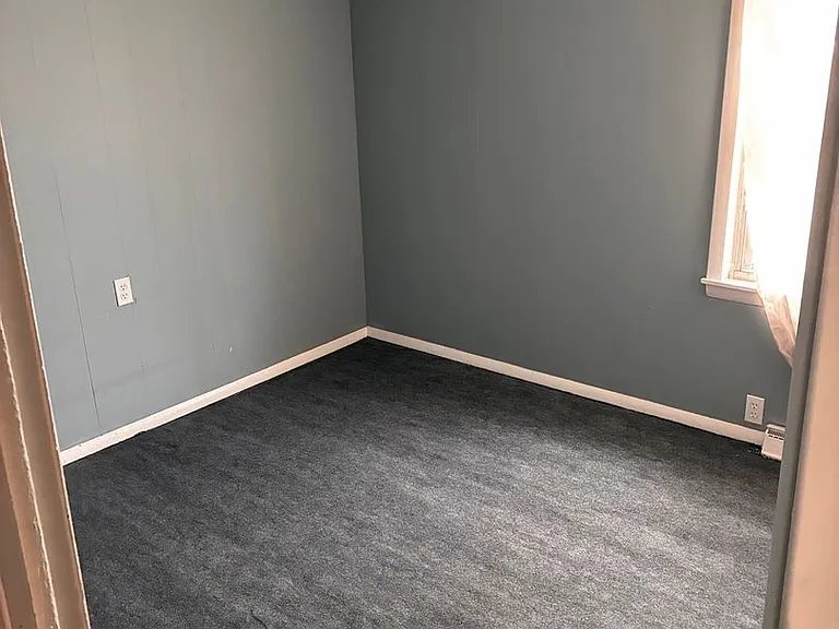1152 Berkley Rd — Photo 3