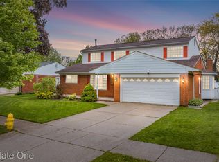 33438 Wexford St, Westland, MI 48185