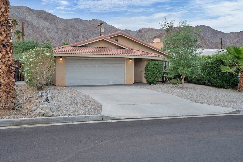 1st image of 53085 Avenue Obregon