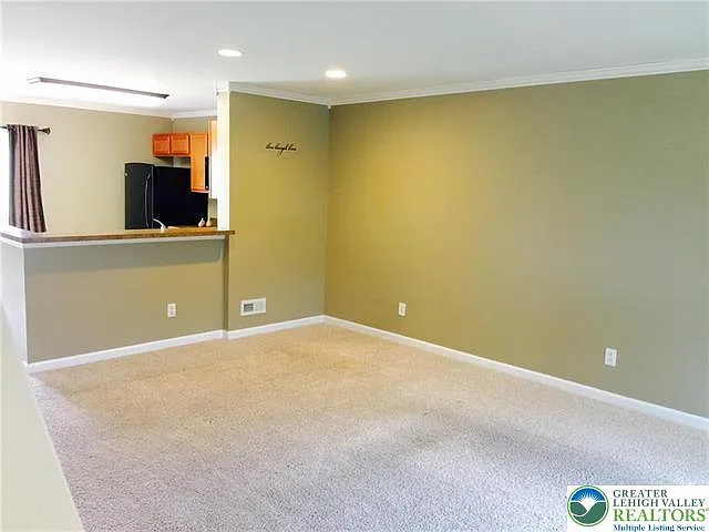 8484 Cromwell Ct — Photo 4