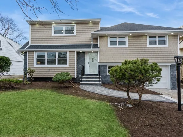 141 Murray Drive, Oceanside, NY 11572