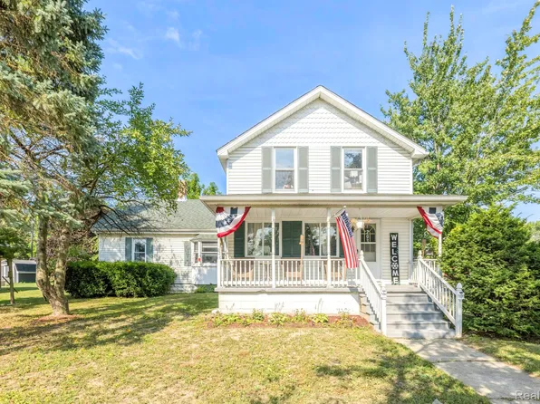 203 S Main St, Capac, MI 48014