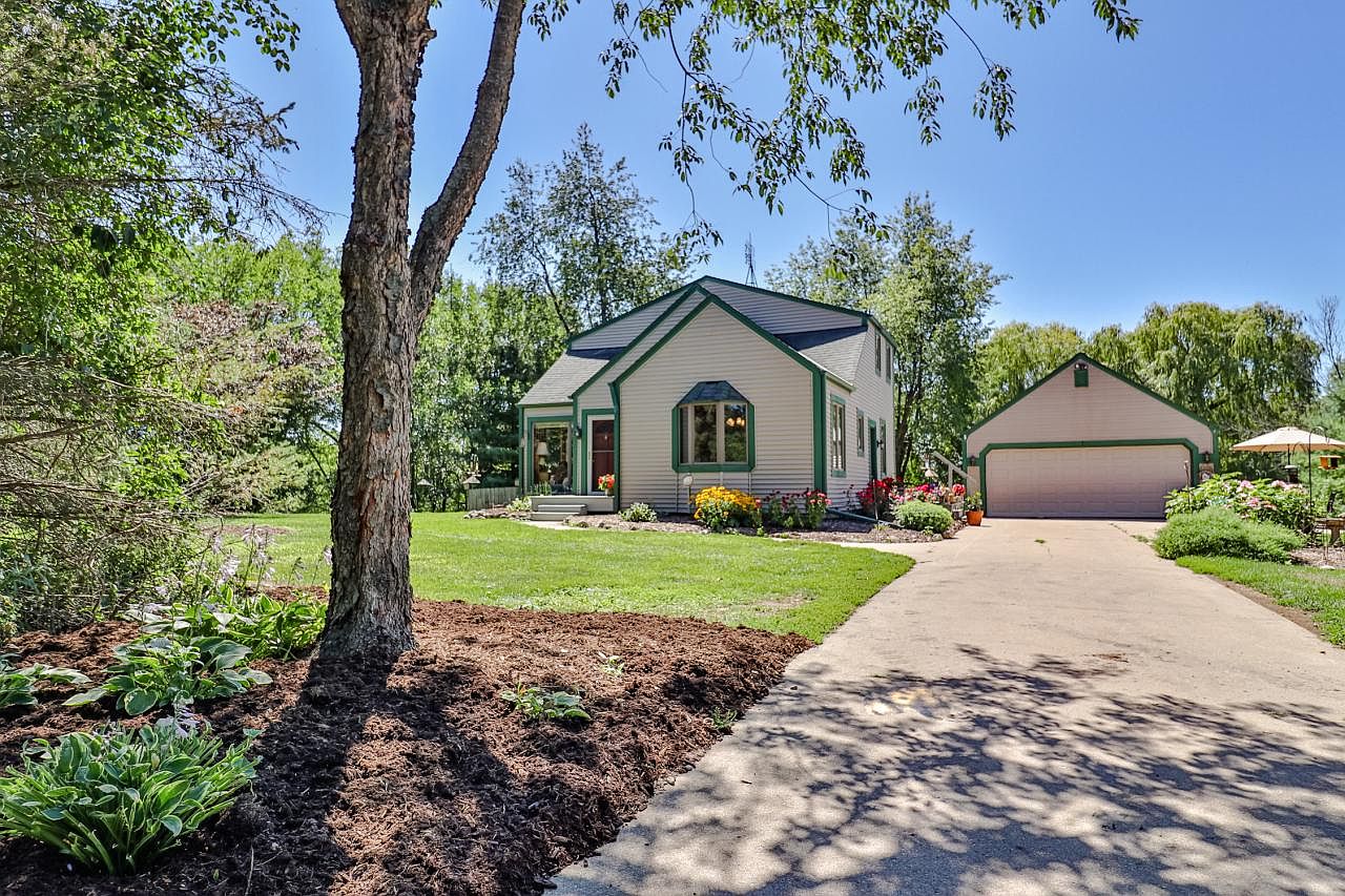W135 Lang Rd, Oconomowoc, WI 53066 Zillow