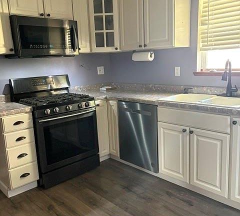 4th image of 2518 State St