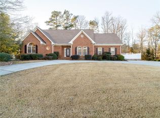 585 Plantation Dr, Lithia Springs, GA 30122
