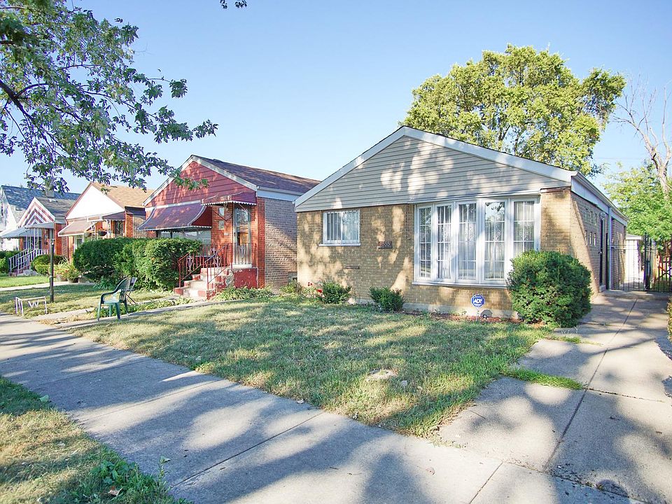 1st image of 4555 S La Crosse Ave