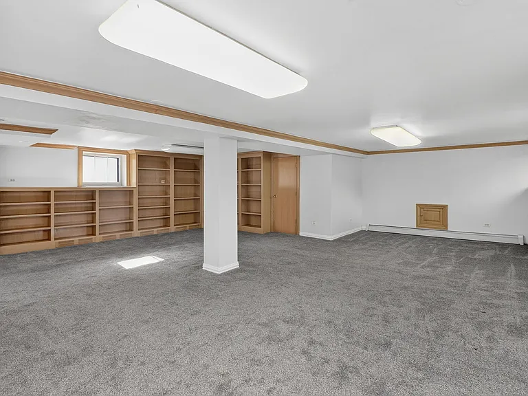 708 McCarthy Rd — Photo 13