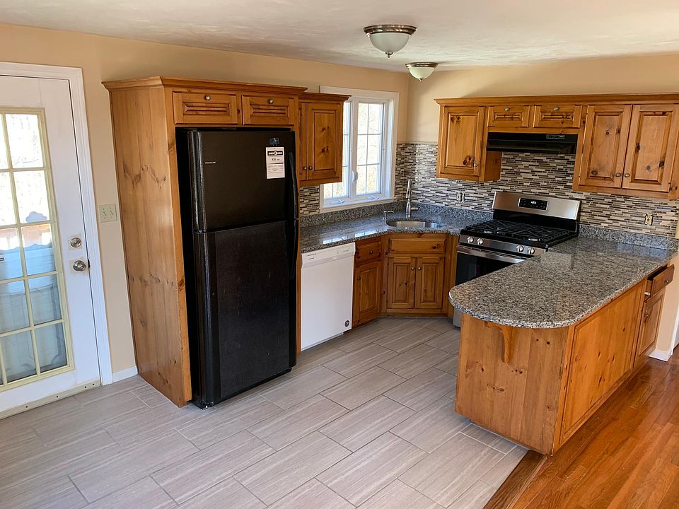 1st image of 10 Leonard Pl #B