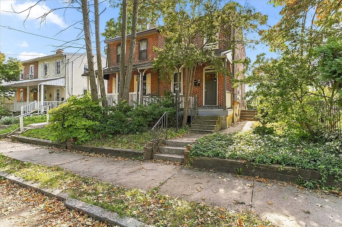 1 bed, 620 sqft, $2,075 — Photo 1