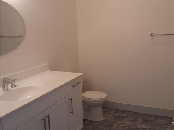 5th image of 3402 Village Dr