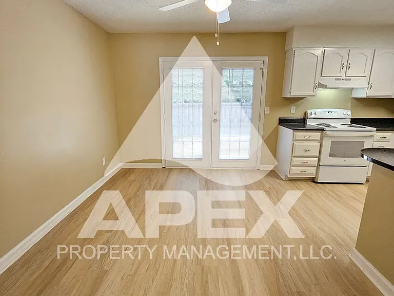 9024 Countryside Ln — Photo 7