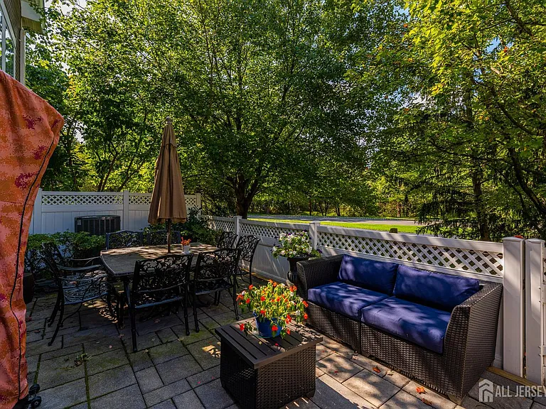 101 S Branch Dr — Photo 24