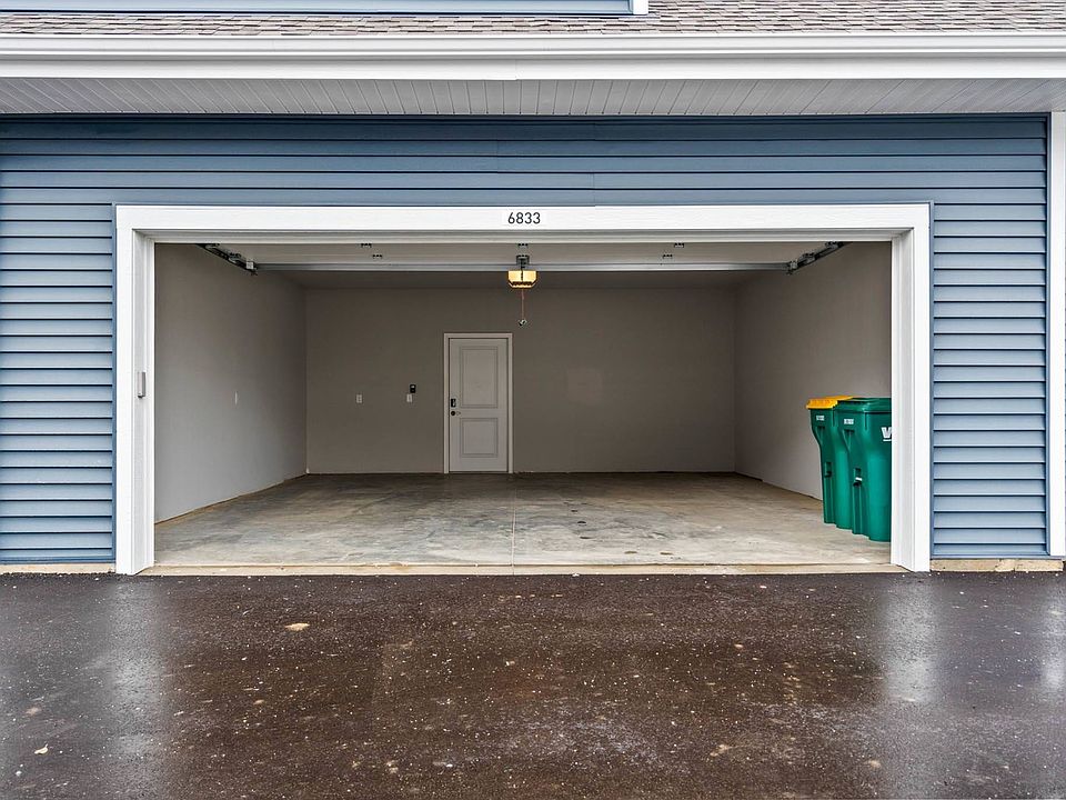 The 85 Attached Garage | Townhomes T1