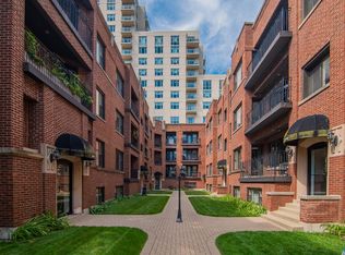 902 W Winona St APT 2S, Chicago, IL 60640