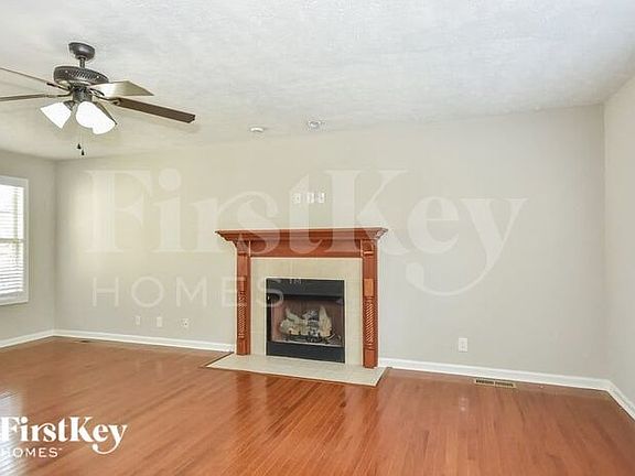 3rd image of 3316 Melissa Ln