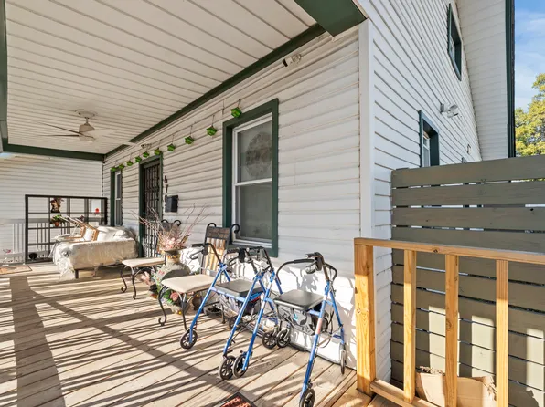 67-02 Almeda Avenue image 4 of 41