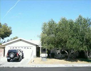 1st image of 3944 Redwood St