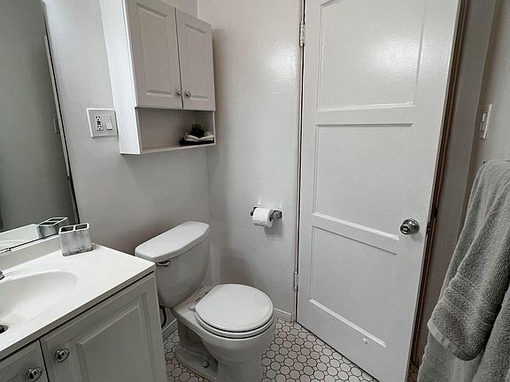 2nd image of 132 S Bedford Dr APT 105