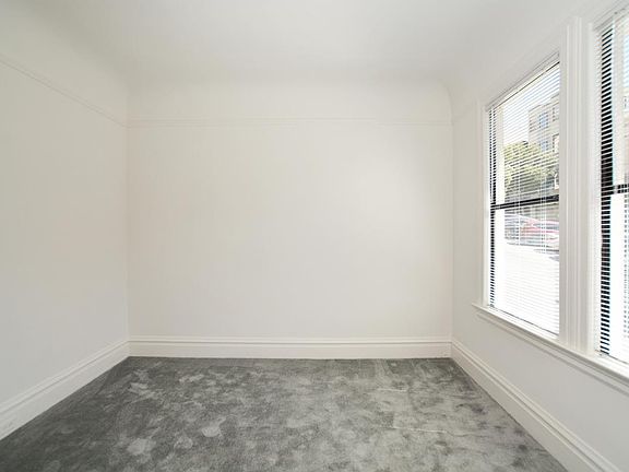 2nd image of 554 Vallejo St