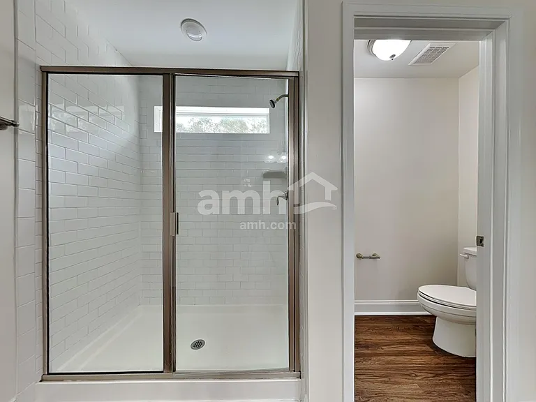16368 Aubergine Aly — Photo 14