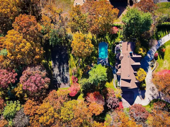 20 Cameron Rd, Saddle River, NJ 07458