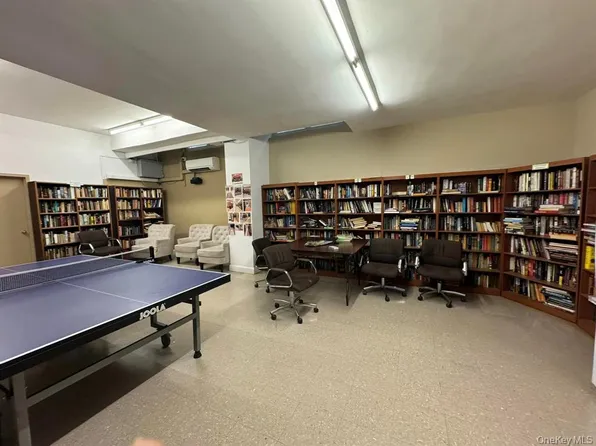 70-25 Yellowstone Boulevard image 8 of 17