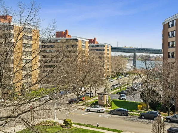 162-40 9th Avenue image 16 of 25