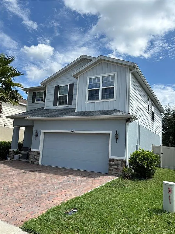 3 bed, 2.5 bath, 1948 sqft, $2,800 — Photo 3