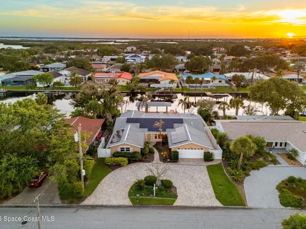 27 Westview Ln, Cocoa Beach, FL 32931