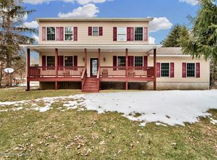 1679 Summit Lake Rd, Clarks Summit, PA 18411