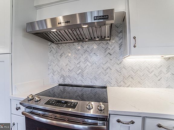 5th image of 3337 Contessa Ct