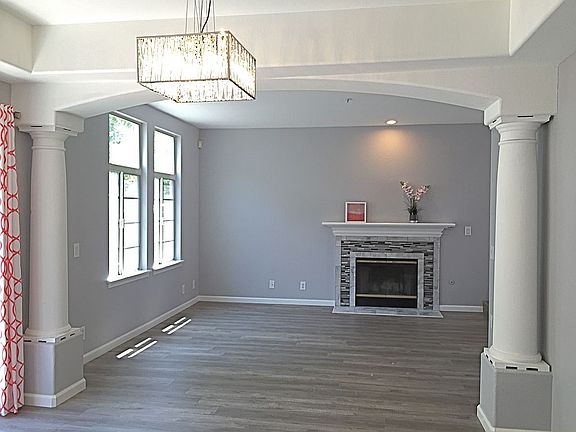 Open Concept Living/Dining