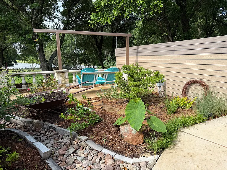 2453 Bottoms East Rd — Photo 34