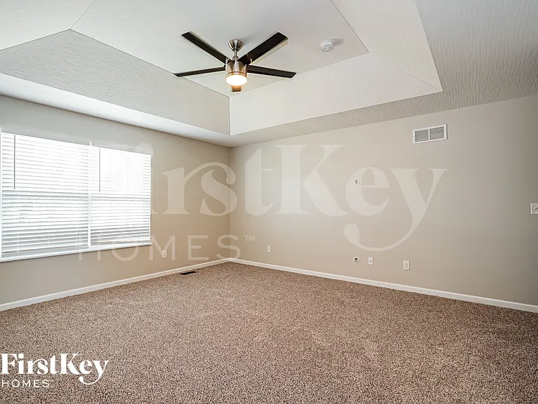 891 Orwell St — Photo 10