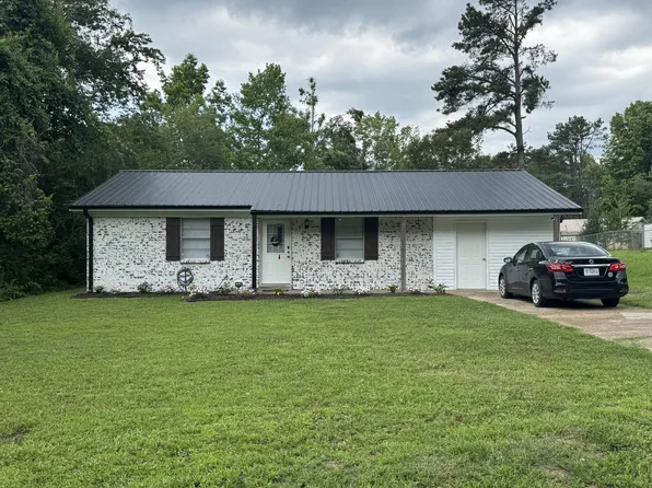 269 W Valley Dr, Pontotoc, MS 38863