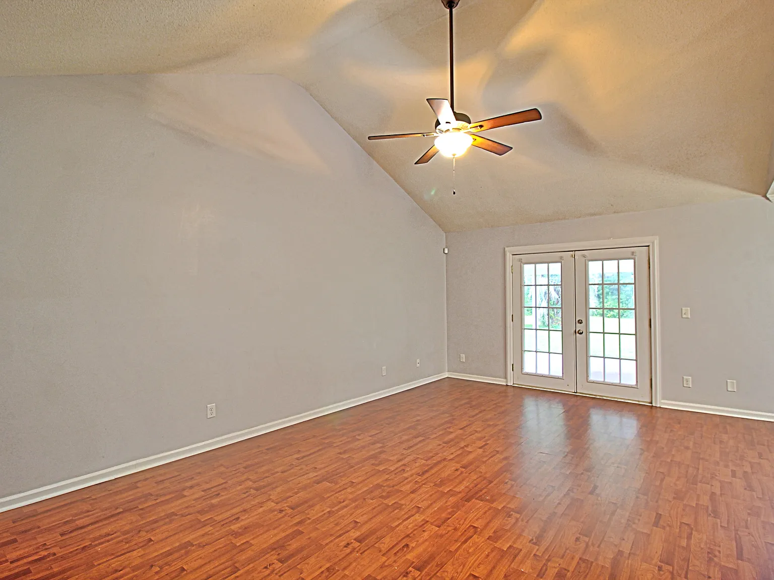 89 Kathy Road - 1 — Photo 4