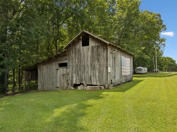 1525 E Piney Rd, Dickson, TN 37055