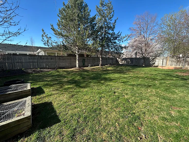 115 E Cassidy Dr — Photo 24